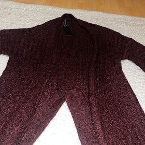 Big comfy burgundy sweater!! Never worn! Tags attached.